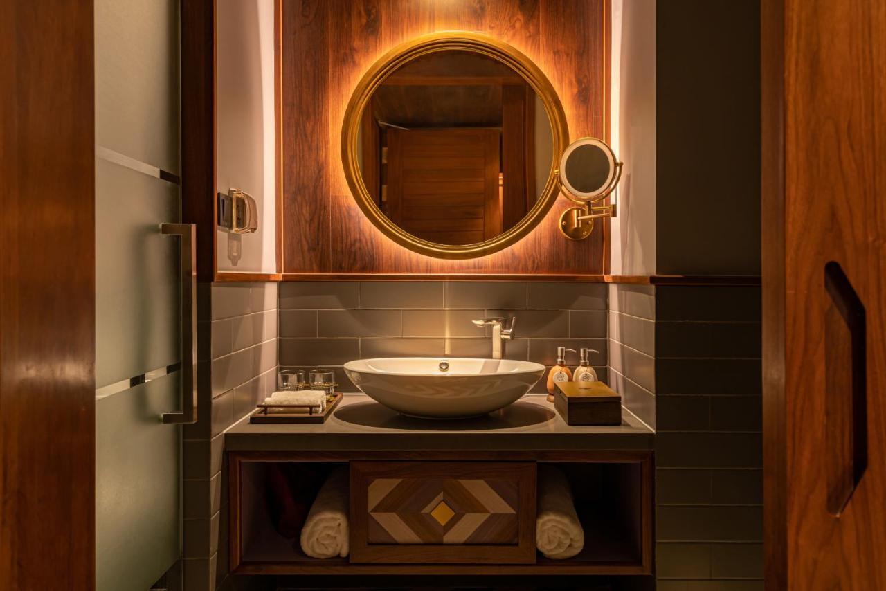Premium Deluxe King  - Nest Lounge Access